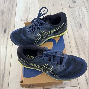 Men’s ASICS gel-nimbus 23 used once or twice (great condition)